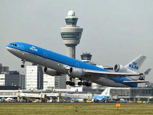 KLM MD-11 taking off. Join in on their contest and win 2 tickets on the farewell flight.